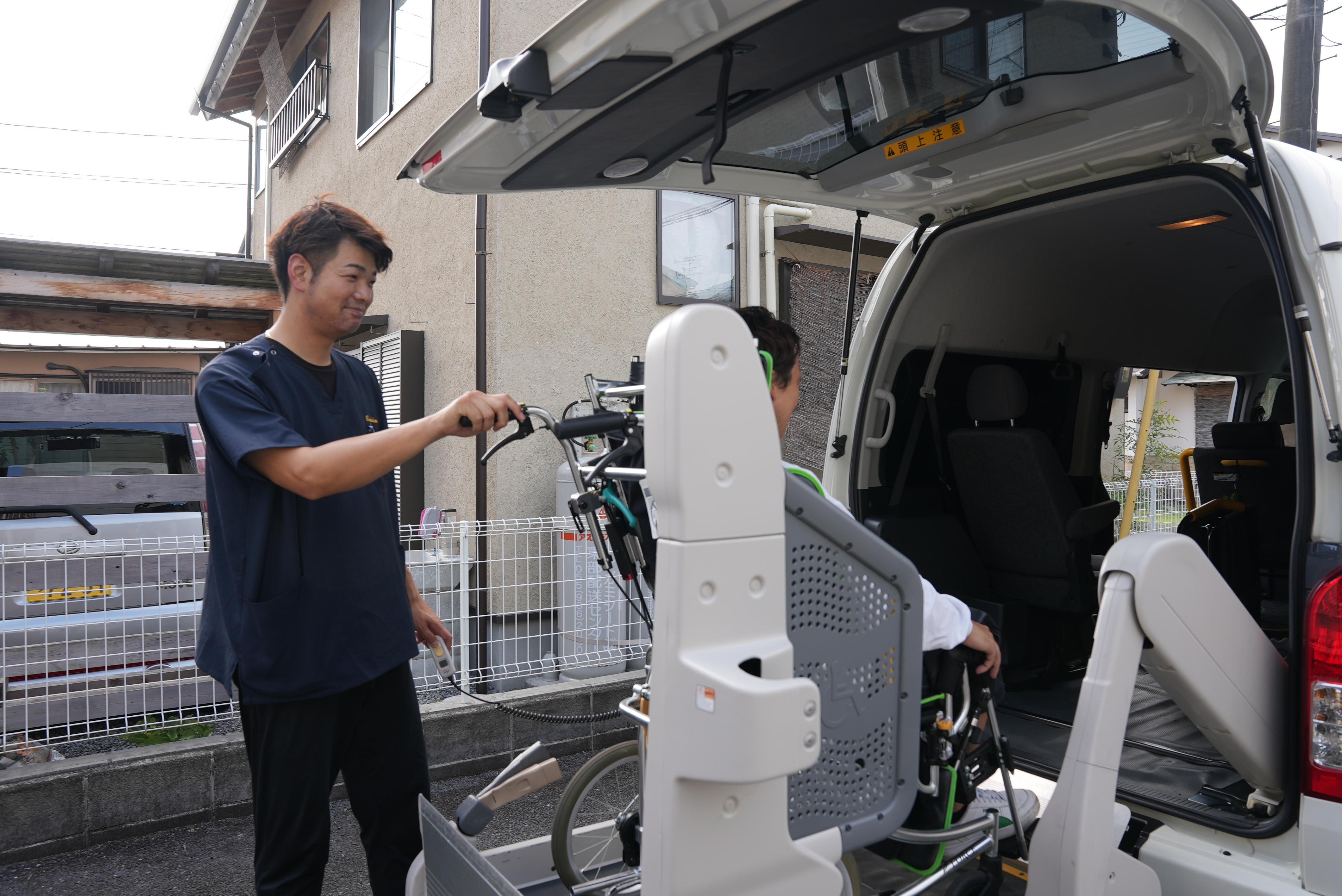 私たちと一緒に成長しませんか？介護業界での新しい挑戦を！